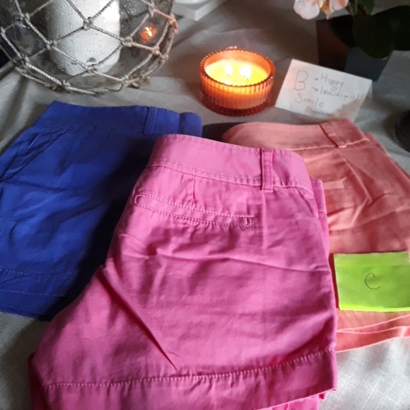 Lilly Pulitzer Pants - WOMENS SHORT BUNDLE SIZE 2 .LOFT (2) AND 1 LILY